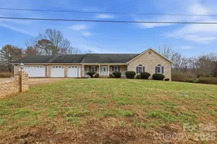 201 Midway Park Ln, Taylorsville, NC 28681 - Photo 8