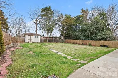 7515 Woodknoll Drive, Charlotte, NC 28217 - Photo 18