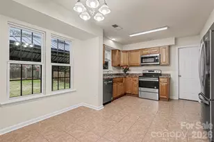 7515 Woodknoll Dr, Charlotte, NC 28217 - Photo 12