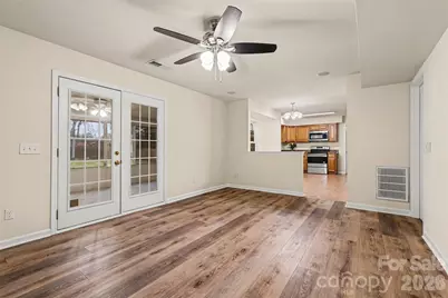 7515 Woodknoll Drive, Charlotte, NC 28217 - Photo 8