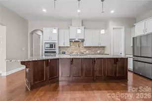 1021 Torrens Dr, Wesley Chapel, NC 28110 - Photo 8