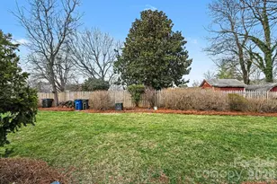 421 Windsor Ln, Statesville, NC 28677 - Photo 14