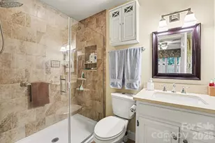 421 Windsor Ln, Statesville, NC 28677 - Photo 10