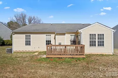 1528 Oakdale Green Drive, Charlotte, NC 28216 - Photo 24