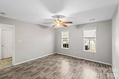 1528 Oakdale Green Drive, Charlotte, NC 28216 - Photo 12