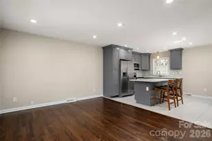 3932 Slagle Dr, Charlotte, NC 28215 - Photo 2