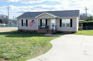 202 E Rice St, Landis, NC 28088 - Photo 2