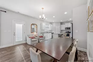 211 Macon Dr, Statesville, NC 28625 - Photo 14