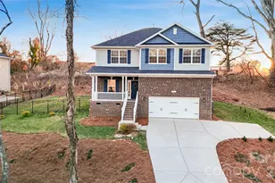 211 Macon Dr, Statesville, NC 28625 - Photo 1