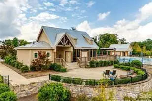 204 Hampton Trail Dr, Fort Mill, SC 29708 - Photo 4