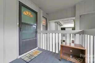 1904 Abbey Cir, Asheville, NC 28805 - Photo 4