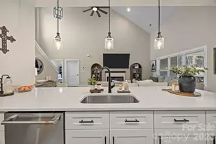 124 Falls Leaf Dr, Troutman, NC 28166 - Photo 10