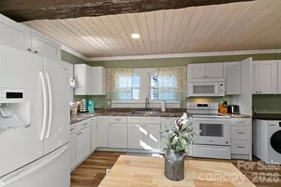 1009 Trogdon Avenue, North Wilkesboro, NC 28659 - Photo 6