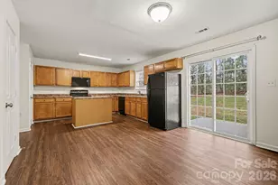 9624 Eagle Feathers Drive, Charlotte, NC 28214 - Photo 8