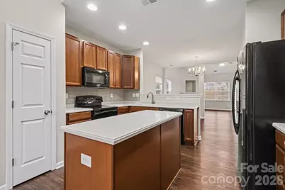 11225 Amherst Glen Drive, Charlotte, NC 28213 - Photo 6