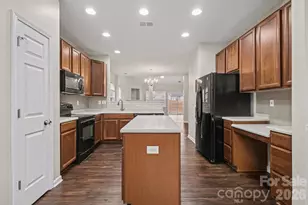 11225 Amherst Glen Dr, Charlotte, NC 28213 - Photo 10