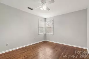 212 Wakefield Dr, Charlotte, NC 28209 - Photo 18