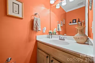 3126 Heathstead Place, Charlotte, NC 28210 - Photo 10