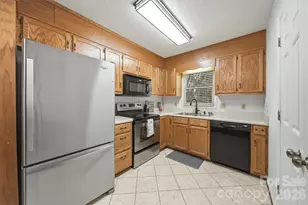 605 8th Ave SW, Conover, NC 28613 - Photo 8