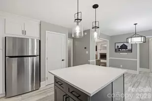 9918 Ridgemore Dr, Charlotte, NC 28277 - Photo 4