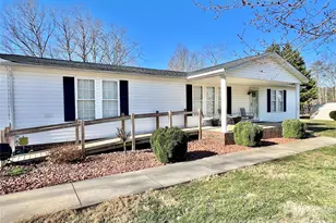 214 Heritage Cir, Taylorsville, NC 28681 - Photo 4