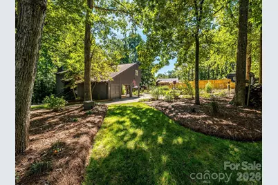 5232 Begonia Drive, Charlotte, NC 28215 - Photo 6