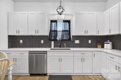 723 Dale Earnhardt Boulevard, Kannapolis, NC 28081 - Photo 2