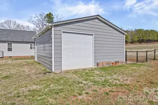 3897 Ritchie Rd, Lincolnton, NC 28092 - Photo 22