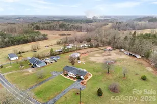 1118 Lake Houser Rd, Mooresboro, NC 28114 - Photo 4