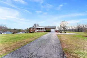 1118 Lake Houser Rd, Mooresboro, NC 28114 - Photo 6