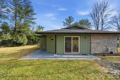 714 Farmington Circle, Hendersonville, NC 28739 - Photo 4