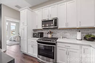 2401 Euclid Avenue #113, Charlotte, NC 28203 - Photo 8