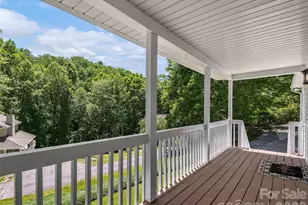 181 Junaluska Oaks Dr, Waynesville, NC 28786 - Photo 2
