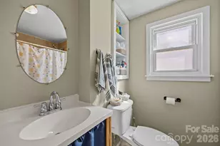 264 Church St, Marion, NC 28752 - Photo 12