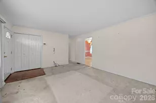 400 Sharview Cir, Charlotte, NC 28217 - Photo 8