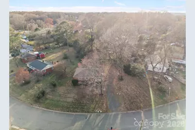 400 Sharview Circle, Charlotte, NC 28217 - Photo 4