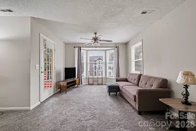 6234 Rosecroft Drive, Charlotte, NC 28215 - Photo 6