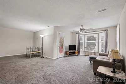 6234 Rosecroft Drive, Charlotte, NC 28215 - Photo 4