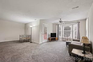 6234 Rosecroft Dr, Charlotte, NC 28215 - Photo 4