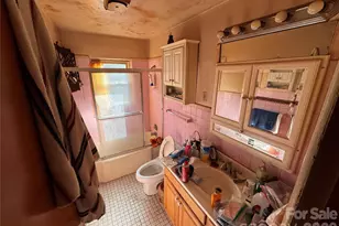 2409 Kanuga Rd, Hendersonville, NC 28739 - Photo 4