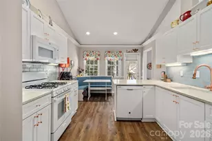 1107 Citation Cir, Hendersonville, NC 28739 - Photo 14