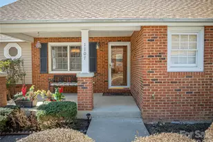 1107 Citation Cir, Hendersonville, NC 28739 - Photo 4