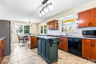 8 N Oak Forest Dr, Asheville, NC 28803 - Photo 16