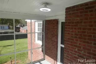 1701 Washington Ave, Charlotte, NC 28216 - Photo 8