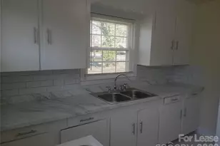 1701 Washington Ave, Charlotte, NC 28216 - Photo 12