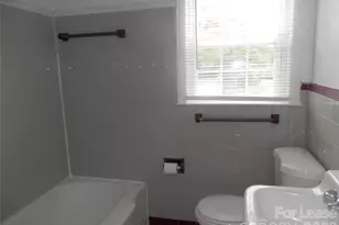 1701 Washington Ave, Charlotte, NC 28216 - Photo 22