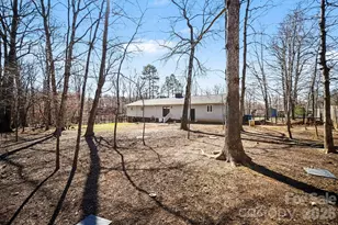 1140 Knollwood Dr, Claremont, NC 28610 - Photo 32