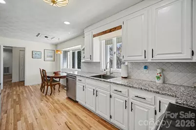 1140 Knollwood Drive, Claremont, NC 28610 - Photo 10