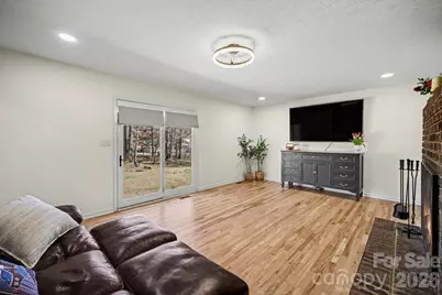 1140 Knollwood Drive, Claremont, NC 28610 - Photo 6