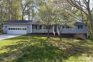 1140 Knollwood Dr, Claremont, NC 28610 - Photo 2